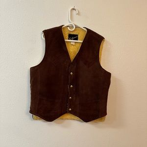Brown Suede Vest with shearling-look lining & 4 snaps for closure.